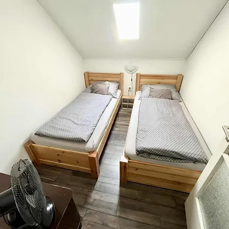 Semesterbostad Balatonfoelvari Nyaralo *