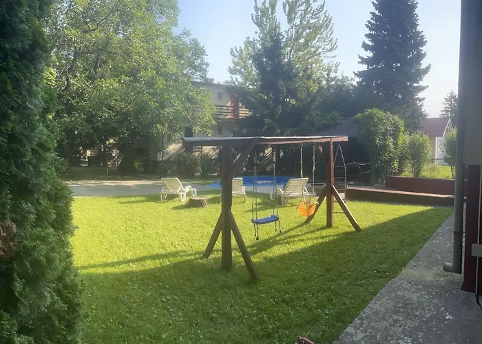 Balatonfoelvari Nyaralo 度假居 Balatonföldvár