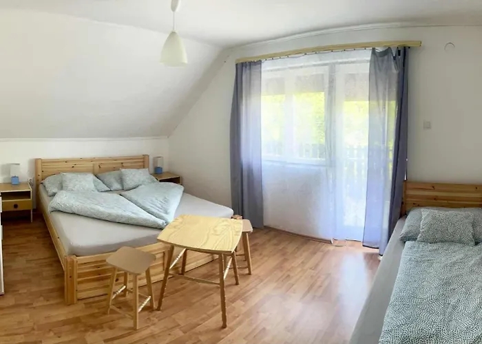 Balatonfoelvari Nyaralo 度假居 Balatonföldvár